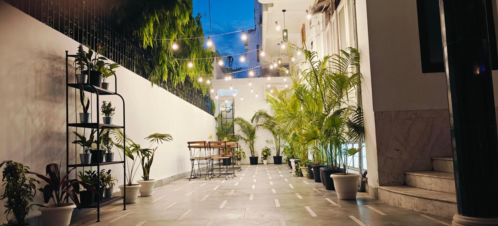 Poshtel Vns Apartment พาราณสี ภายนอก รูปภาพ